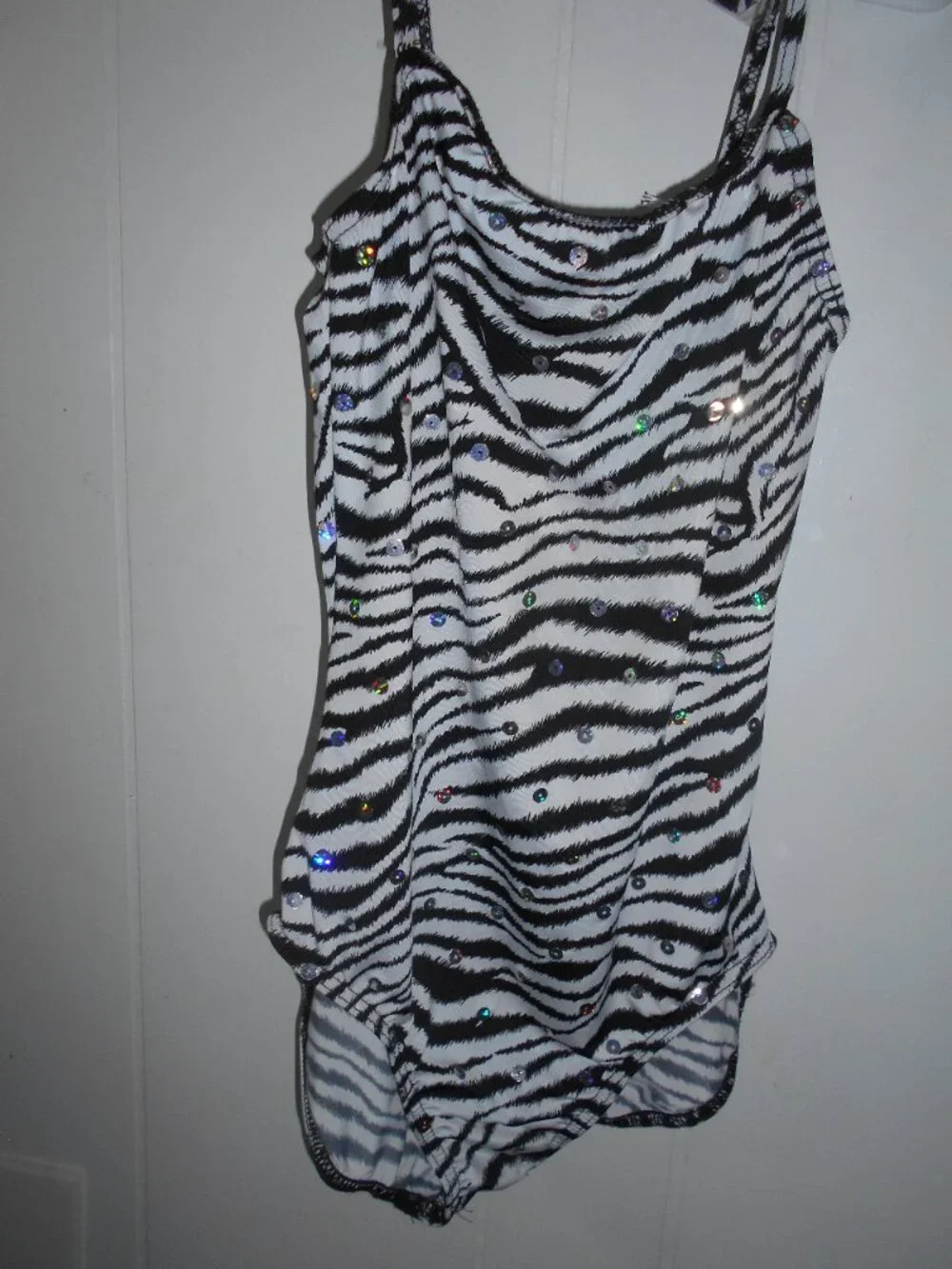 Zebra Leo w/Wrist Cuffs-Large Child-NWOT
